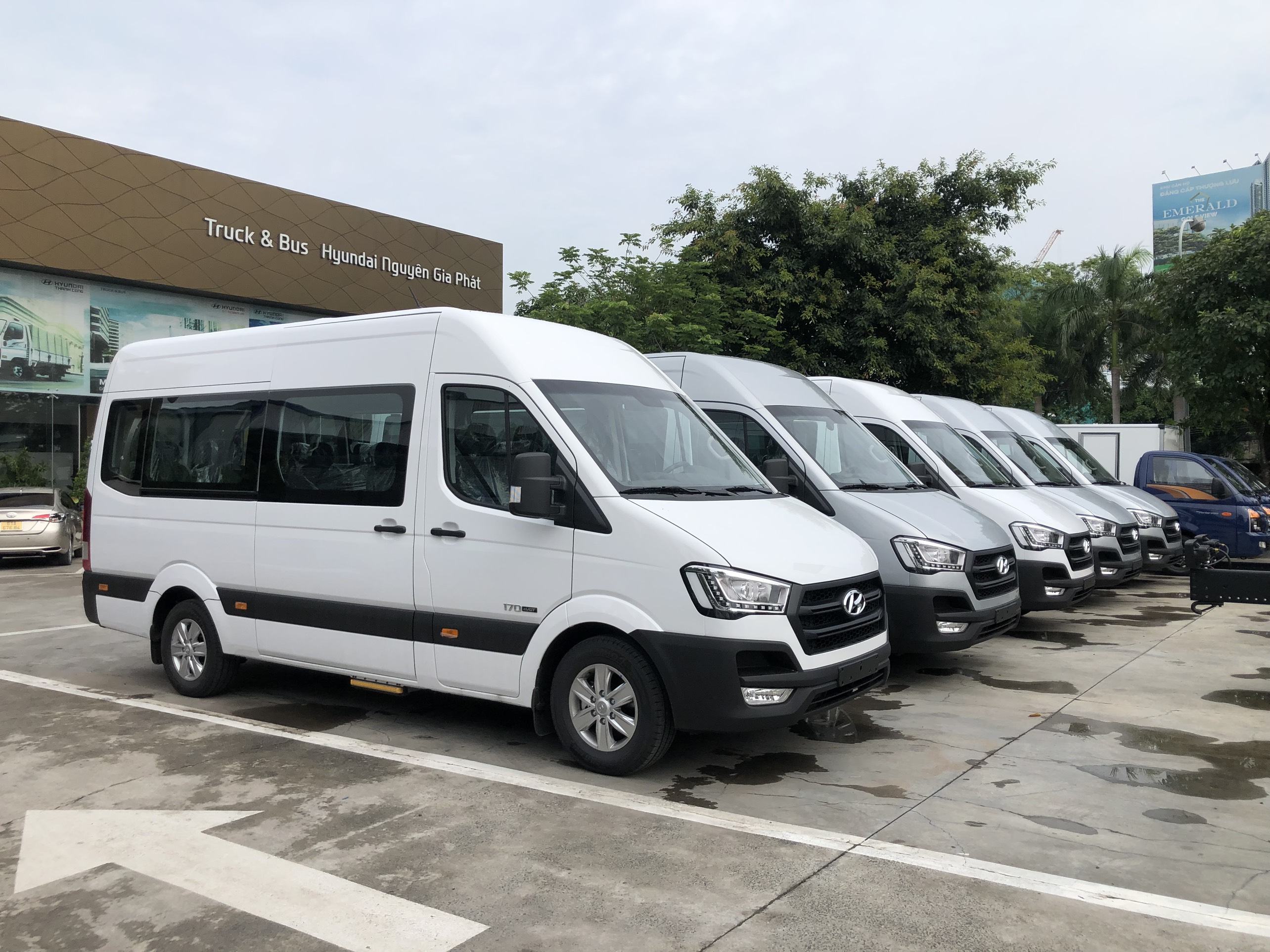 XE 16 CHỖ HYUNDAI SOLATI EURO5