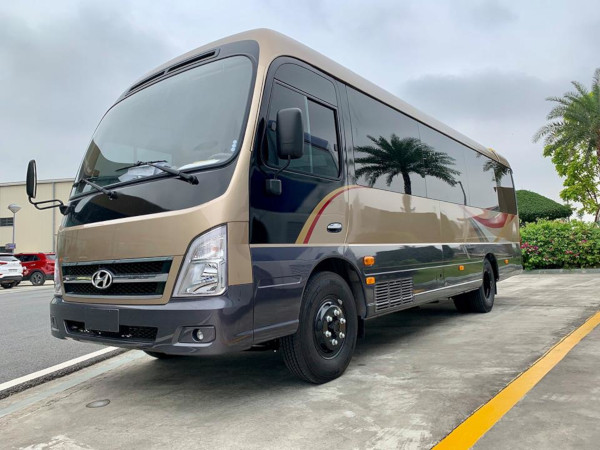 XE 29 CHỖ HYUNDAI COUNTY 2024