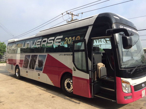 XE 47 CHỖ HYUNDAI UNIVERSE PREMIUM