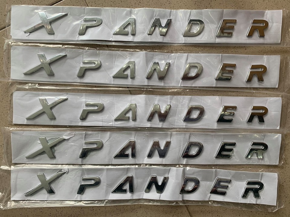  Xpander dán capo xe