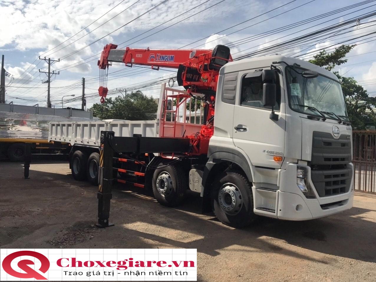  XE TẢI UD 4 CHÂN GẮN CẨU KANGLIM