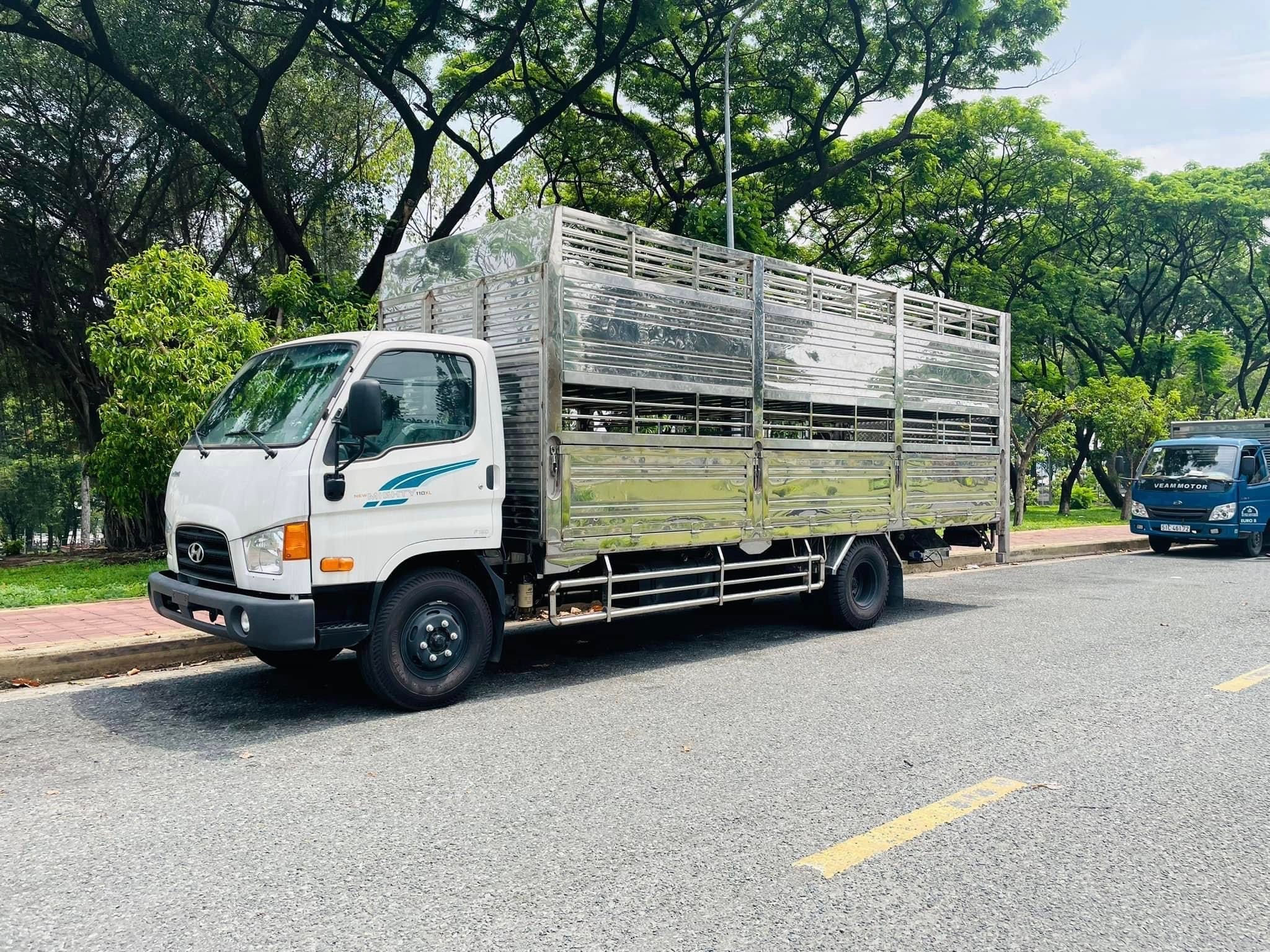 Xe chở heo 5 tấn Hyundai Mighty 110SP-110XL