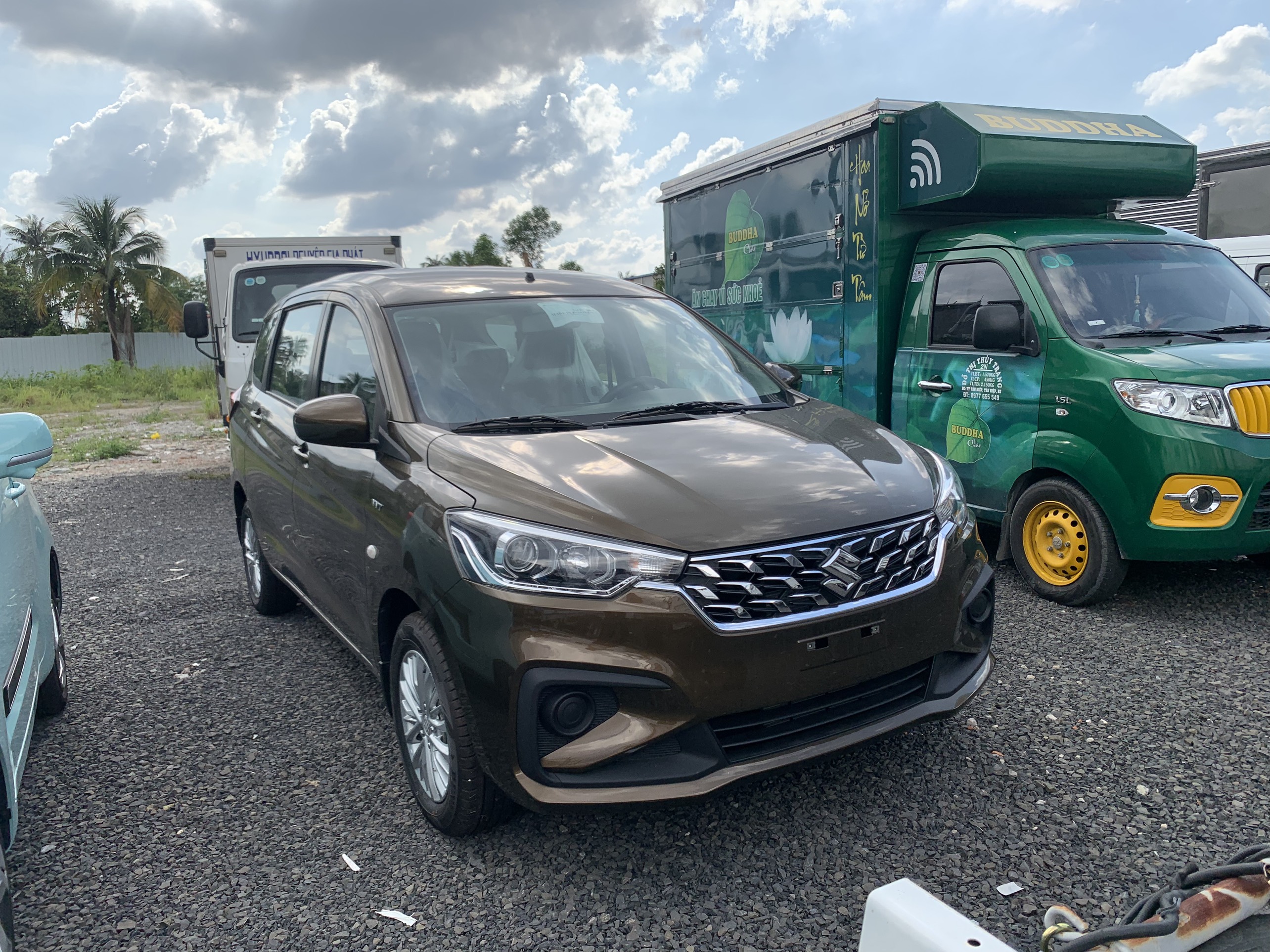 Xe 7 chỗ Suzuki Etigar