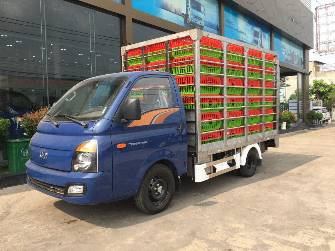 Porter H150 chở gà