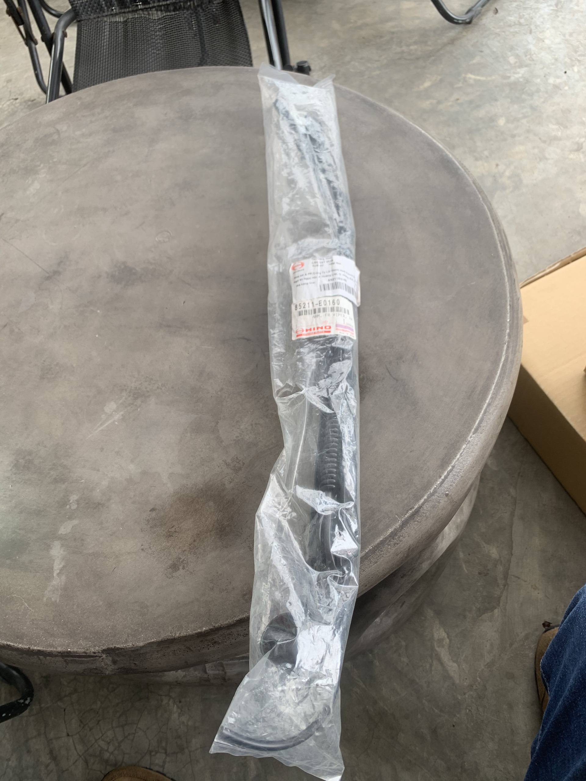  Cần gạt mưa xe Hino FG8JP7A