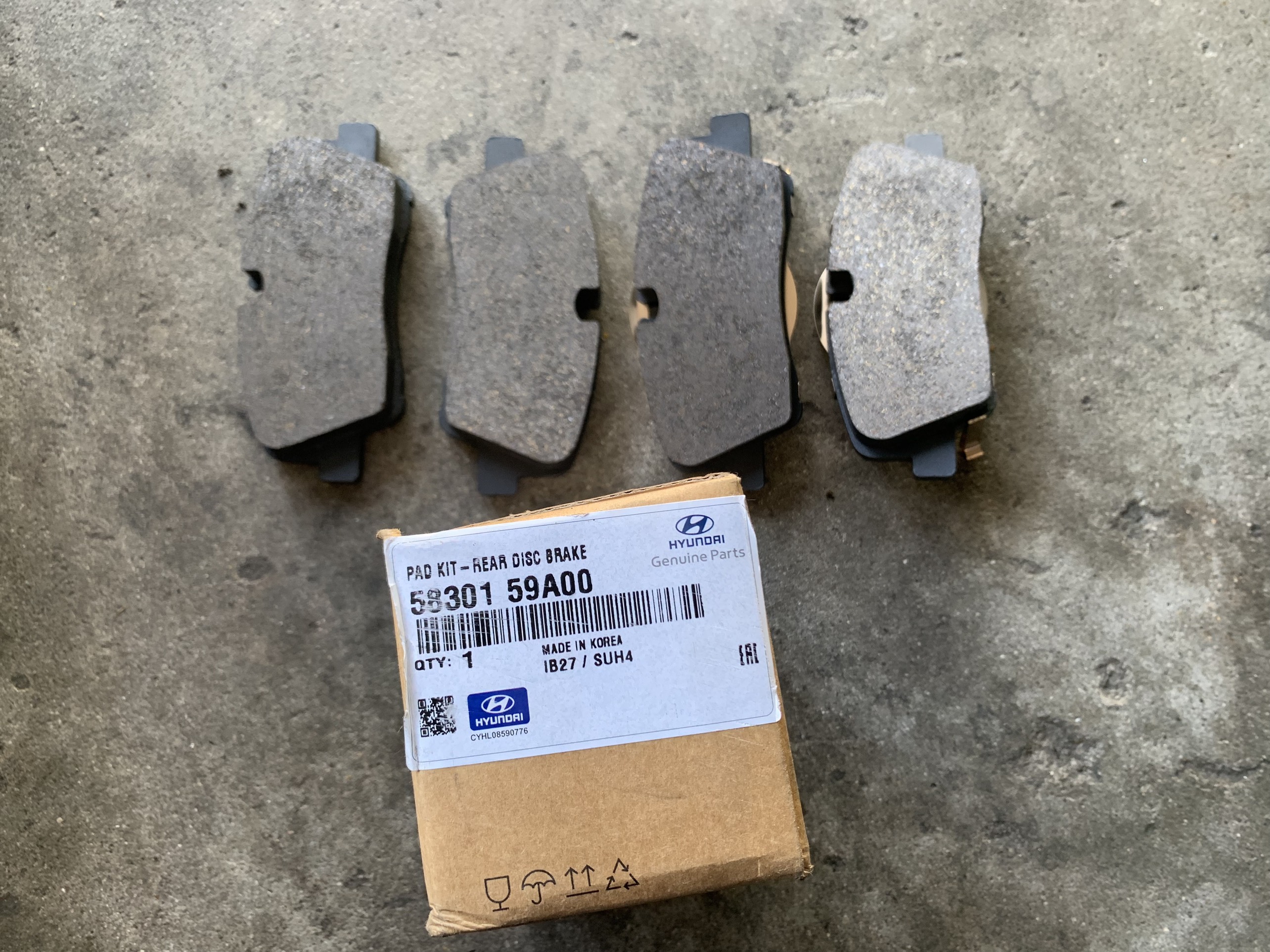  Bộ má phanh đĩa sau xe Hyundai Solati, H350