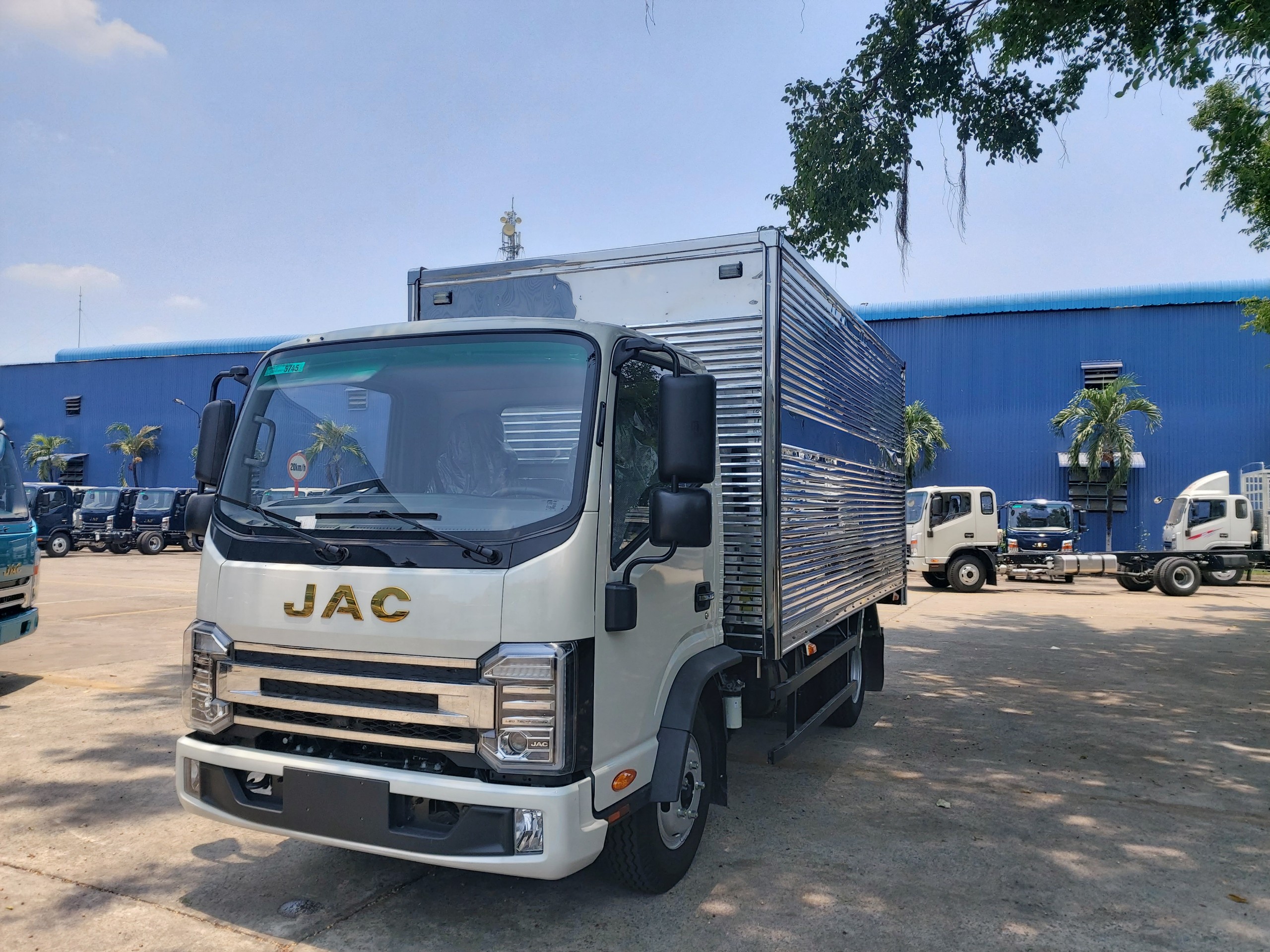  XE 2.5 TẤN THÙNG KÍN JAC N250S EURO 5