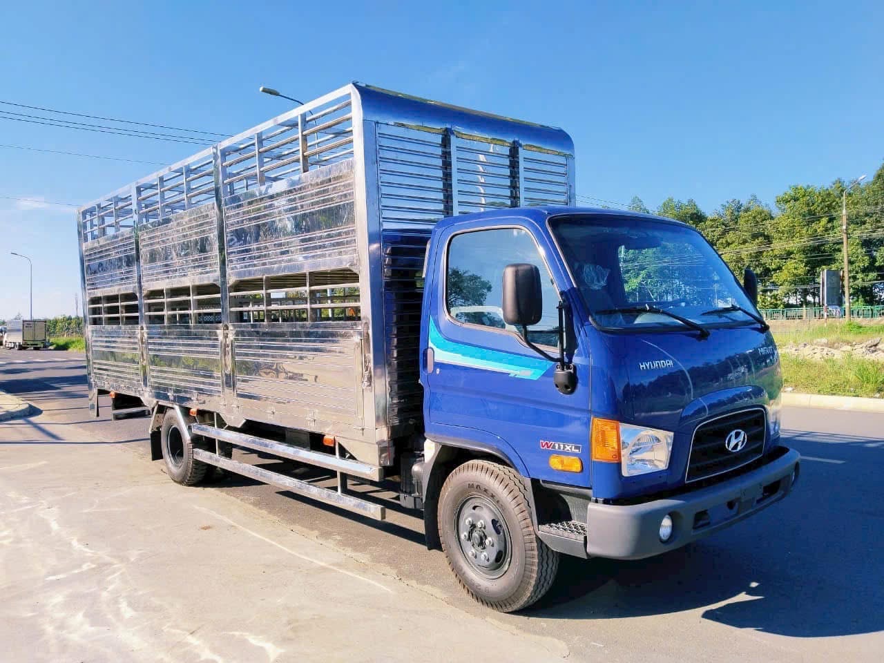 MIGHTY W11XL E5 CHỞ HEO 5 TẤN