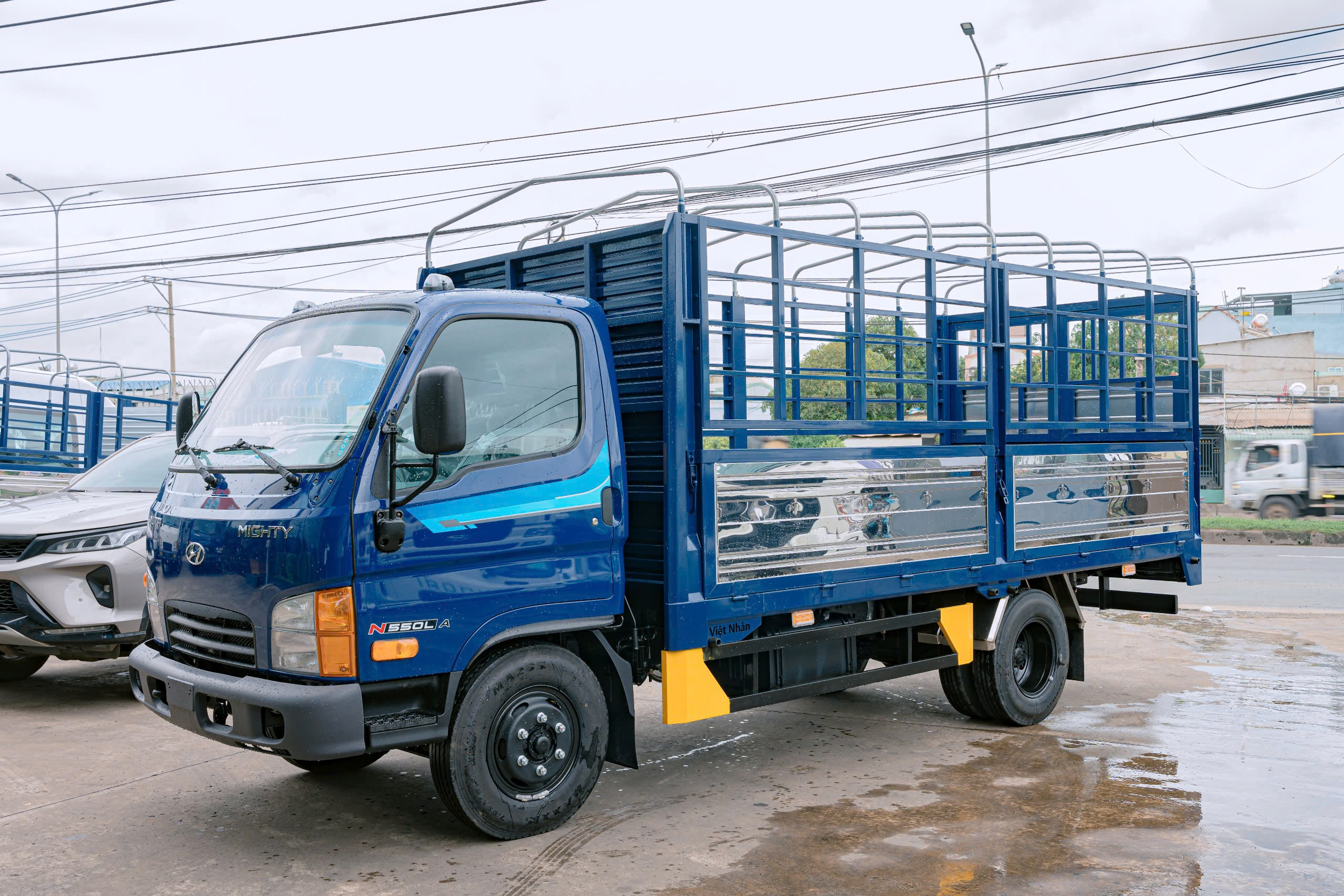 HYUNDAI MIGHTY N550LA MUI BẠT 2.5 TẤN 