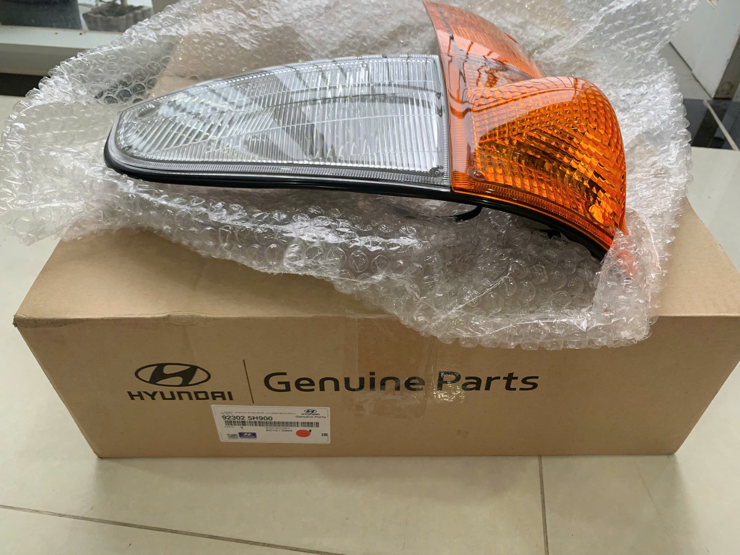 Đèn xe nhan trước phải xe N250SL